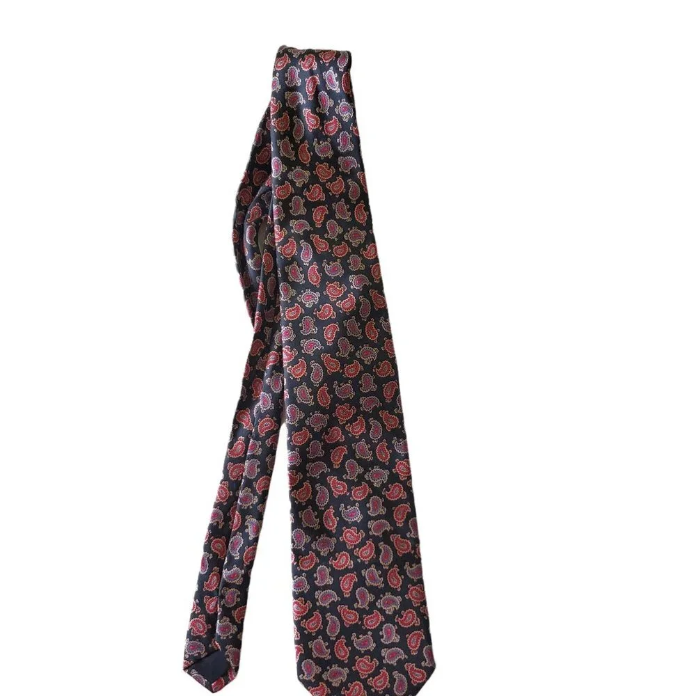 100%‎ silk  Hand Made In Italy Neck Tie Paisley Print